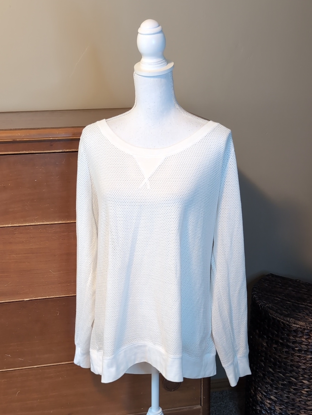 Maurices Beach Lounge Sweatshirt White Perforated Long Sleeve Pullover 0X - Picture 1 of 10